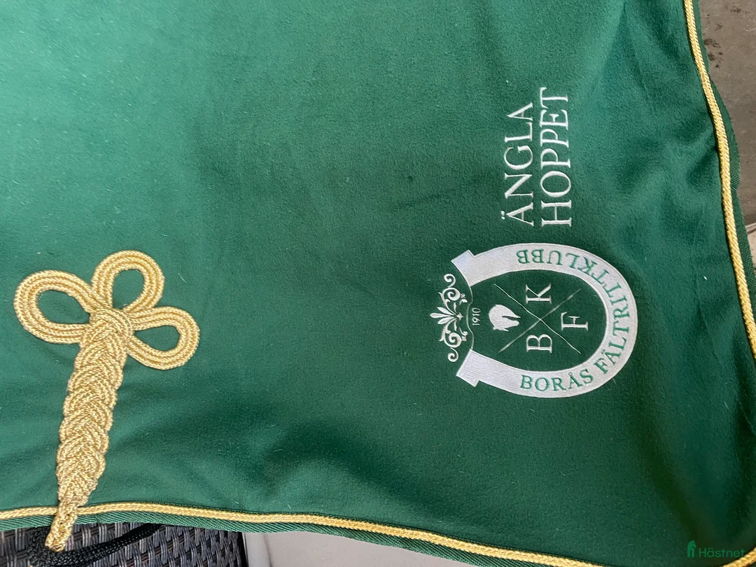 Täcken hästutrustning till salu: Täcken storlek 135 i Kristianstad - Annons 9