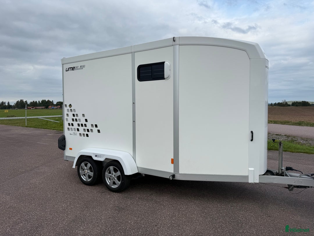 Hästtransporter  fordon & transport till salu: UME B60 -18 i Borlänge - Annons 2