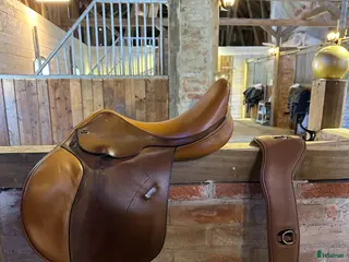 Sadlar hästutrustning Globus Clic 17,5” 36 - Annons 1