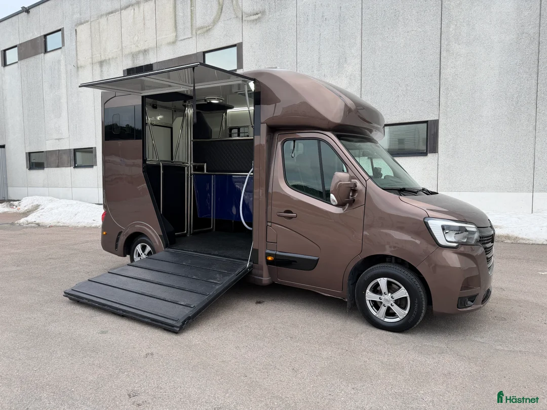 Hästlastbilar  fordon & transport till salu: Nybyggd Hästbuss med V-Galler i Partille - Annons 15