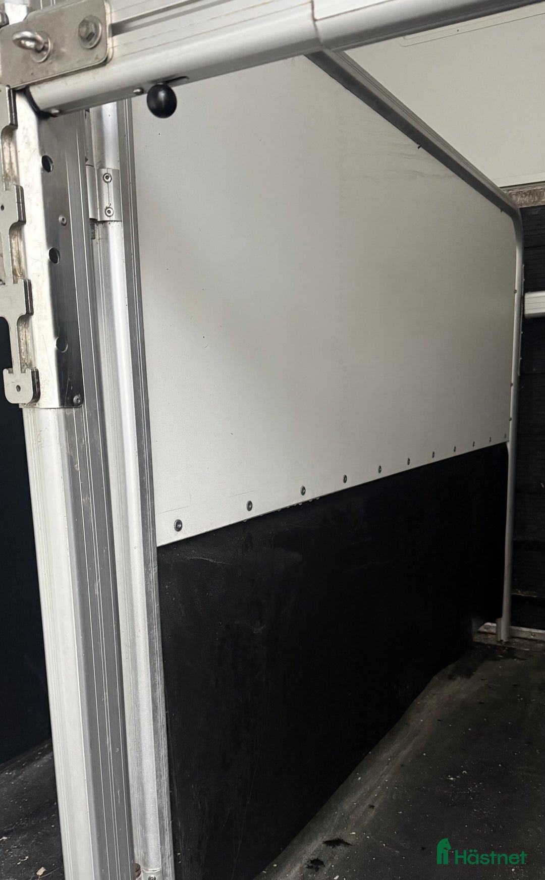 Hästtransporter  fordon & transport till salu: UME B35 ( Ny mellanvägg )  i Värmdö - Annons 4