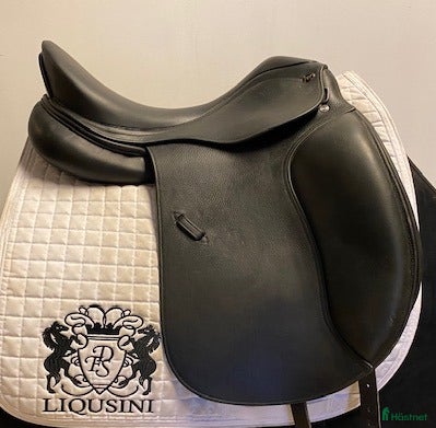 Sadlar hästutrustning Dressyrsadel Lippo Revive i Uppsala - Annons 1