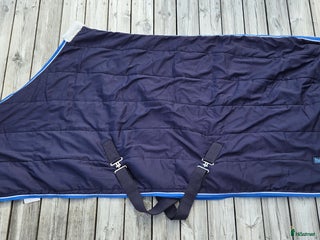 Täcken hästutrustning till salu: Stalltäcke 145 cm i Växjö - Annons 5