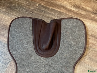 Sadeltillbehör hästutrustning till salu: Nya Equipe filtpaddar i Mantorp - Annons 6