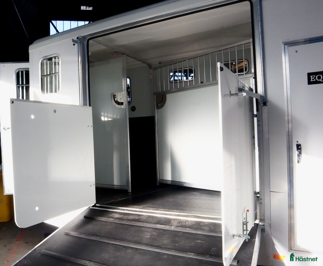 Hästtransporter  fordon & transport till salu: Equi-Trek Day-Treka Stuteri  i Teckomatorp - Annons 1