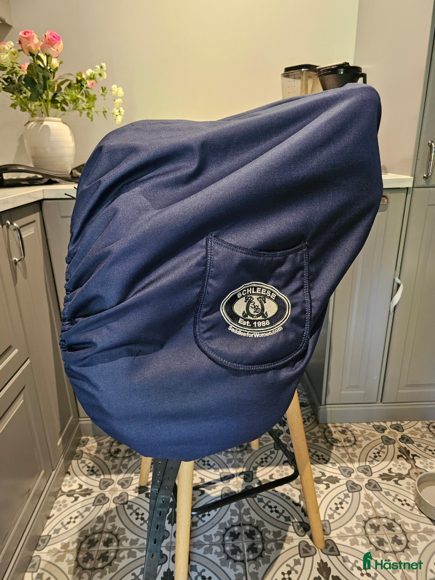 Sadlar hästutrustning Schleese Bolero dressyrsadel + Schleese-sadelgjord - Annons 2