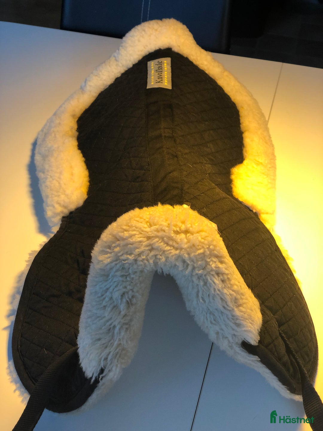 Sadeltillbehör hästutrustning till salu: Kavalkade fårskinnspad i Uppsala - Annons 2