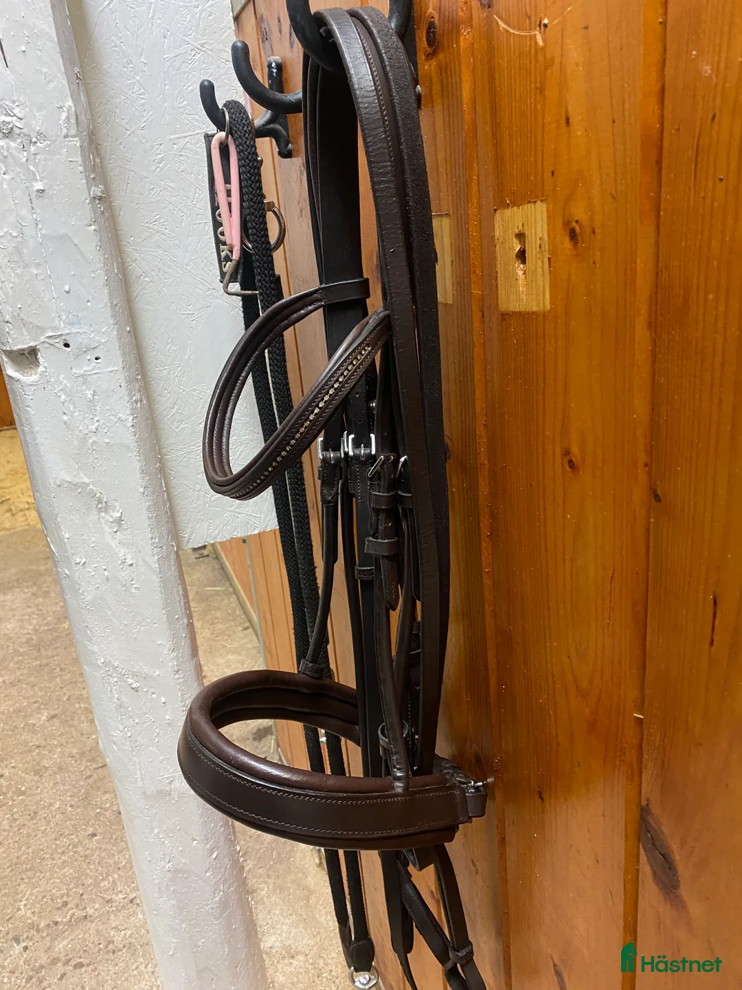 Träns hästutrustning till salu: Brunt kandar  i Linghem - Annons 3