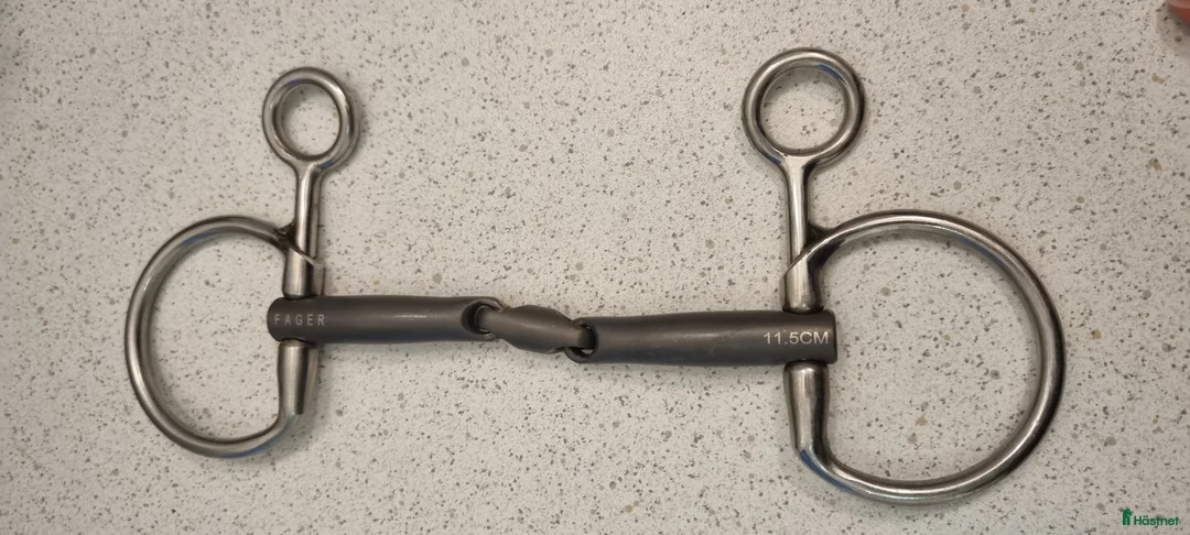 Bett hästutrustning till salu: Fager Emil Baucher stl 11,5 - Annons 1