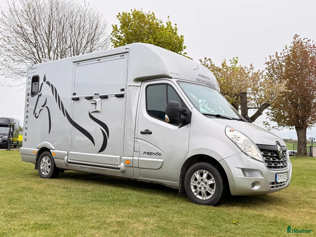 Hästlastbilar  fordon & transport till salu: Renault Master Horsepartner Exclusive - KOMMANDE i Laholm - Annons 1