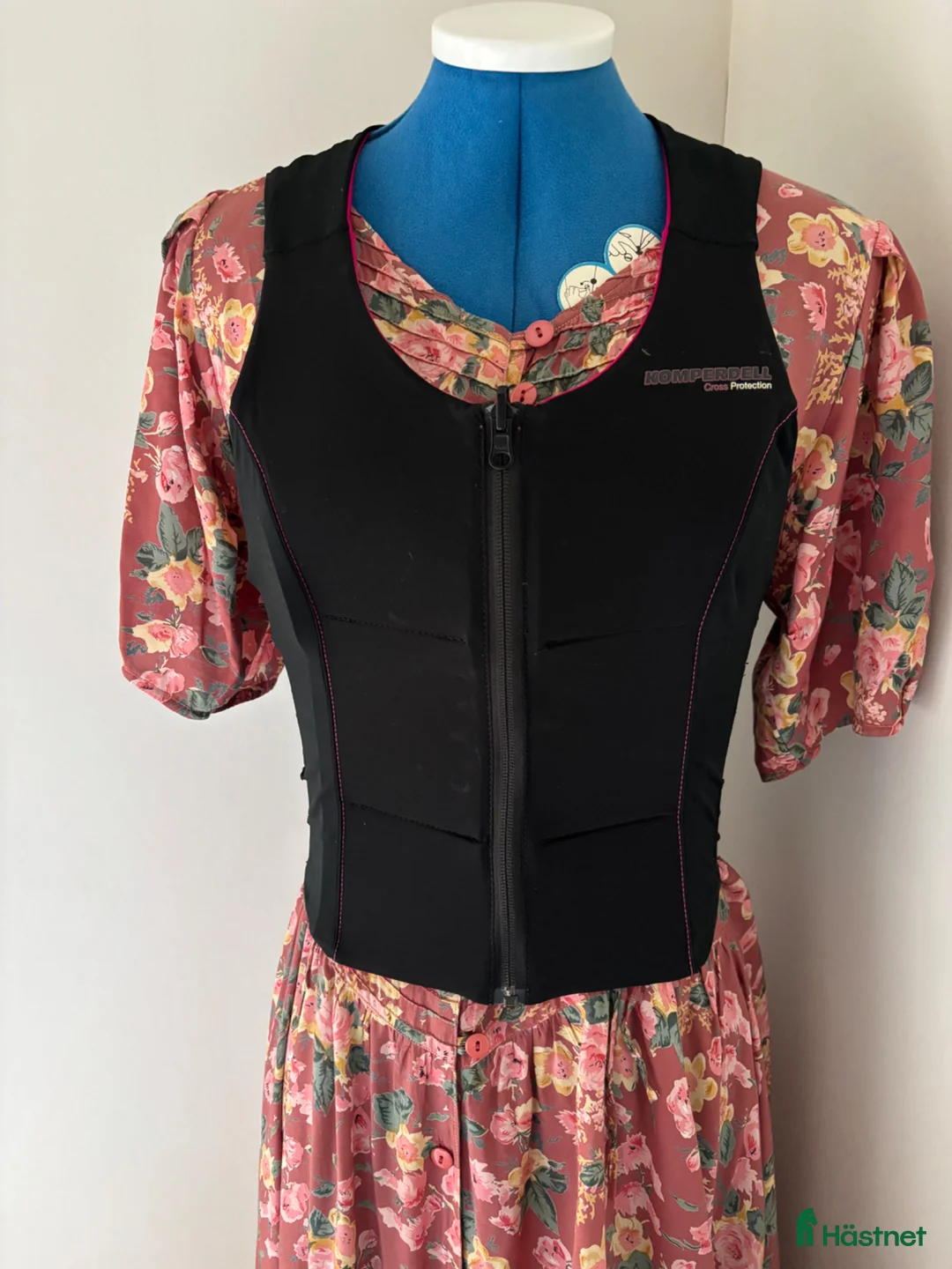 Säkerhetsvästar ryttarutrustning till salu: Säkerhetsväst - Annons 1