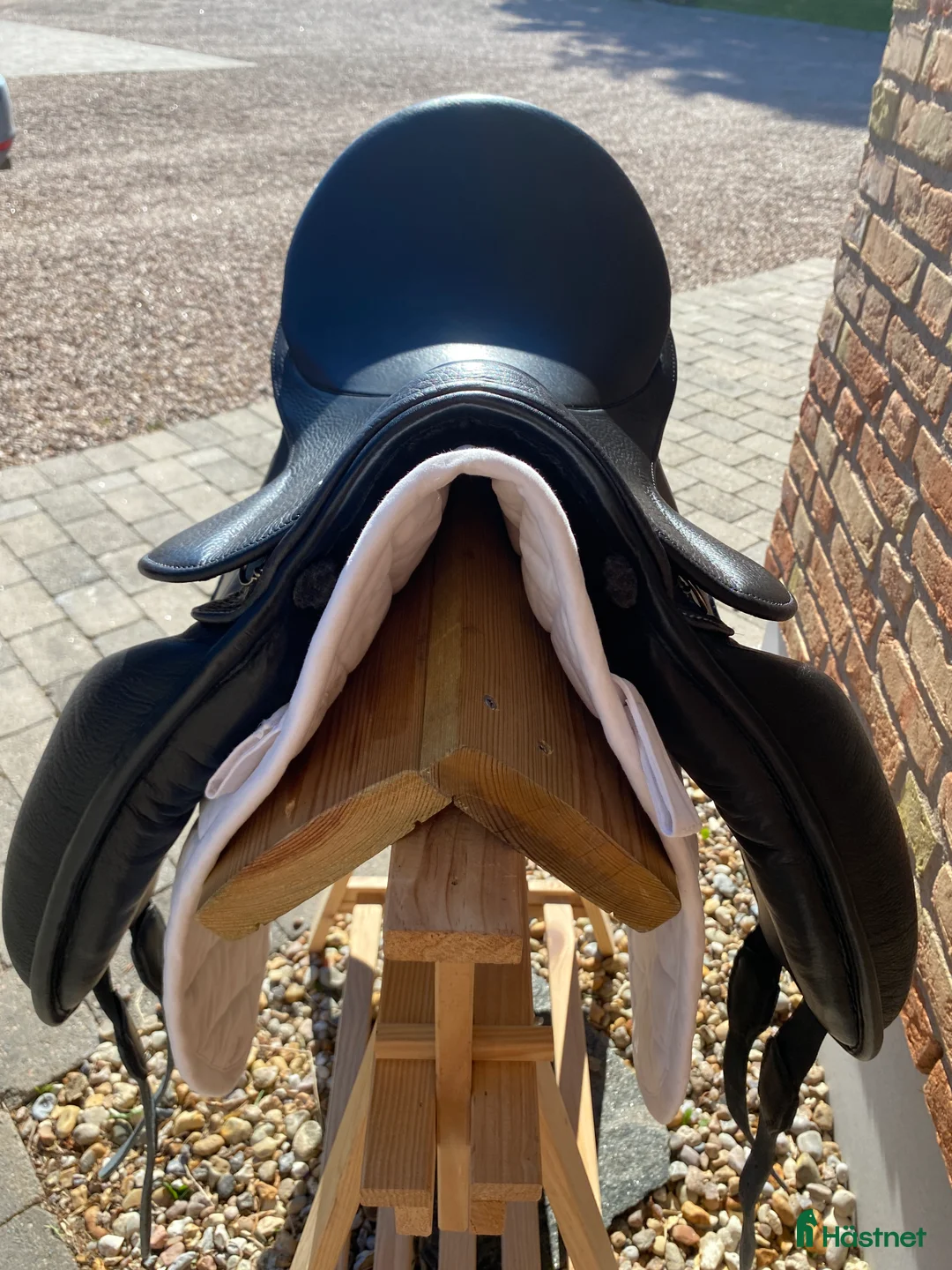 Sadlar hästutrustning till salu: Bortslumpas! Helt ny stubben Excalibur 18” 31”  - Annons 6