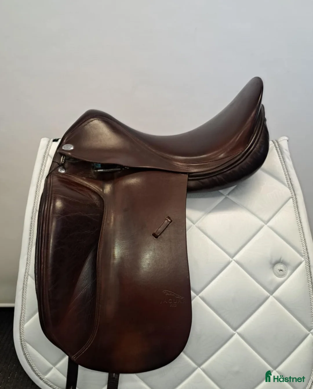 Sadlar hästutrustning till salu: Jaguar XKC i Färnäs - Annons 1