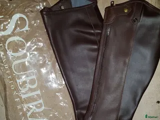 Övrig Ryttarutrustning ryttarutrustning till salu: Snygga Soubirac shortchaps - Annons 1