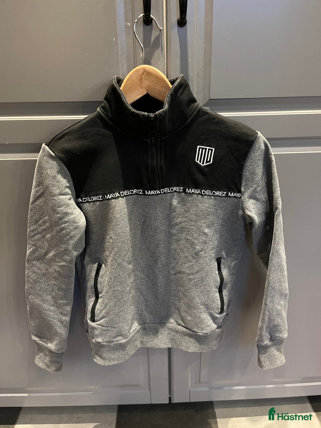 Övrigt Ridkläder ryttarutrustning till salu: Maya Delorez tröja i Saxtorp - Annons 1