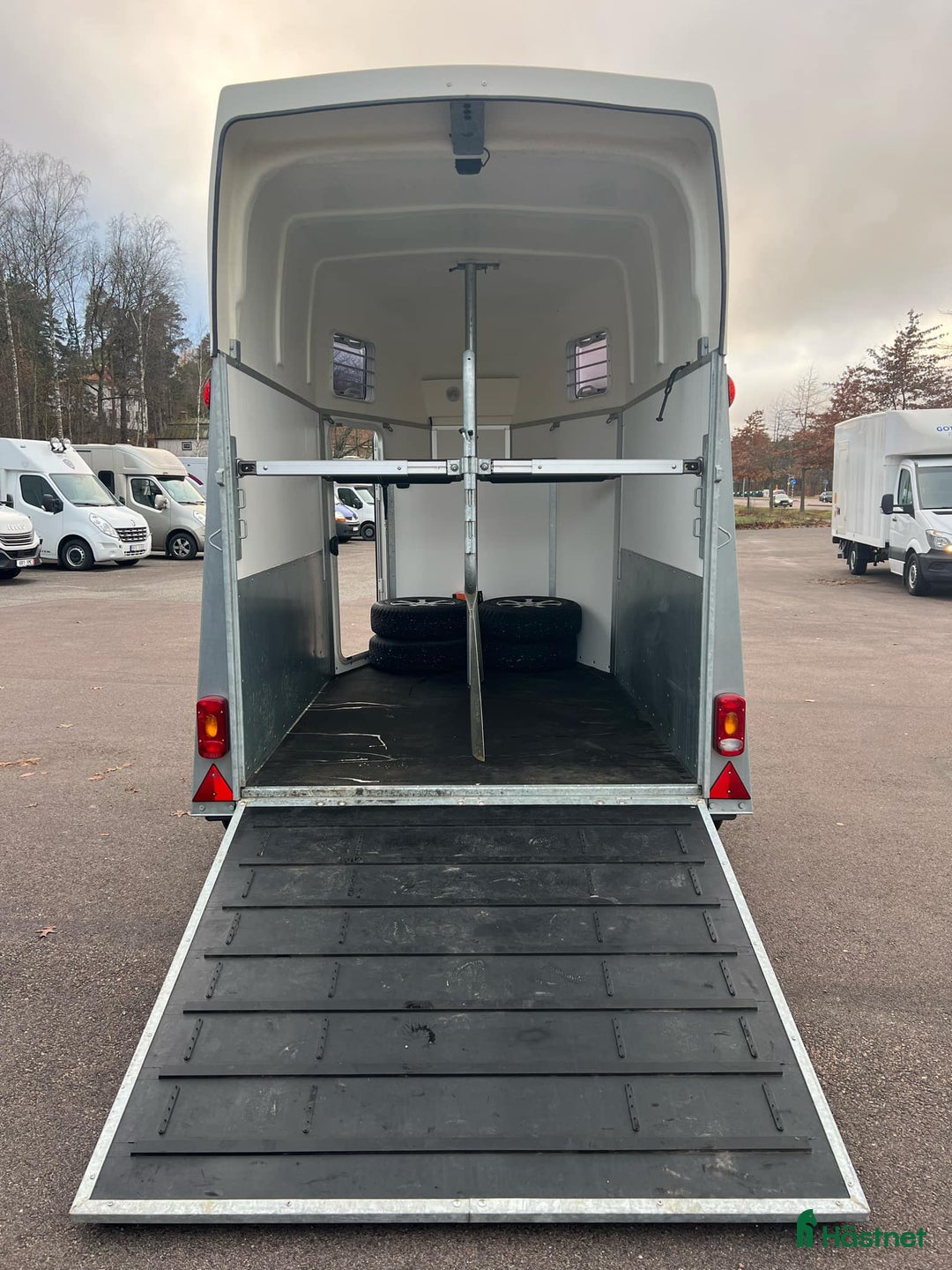 Hästtransporter  fordon & transport till salu: Royal XT WAF40U – funktionell, smidig och säker!  i Köping - Annons 7