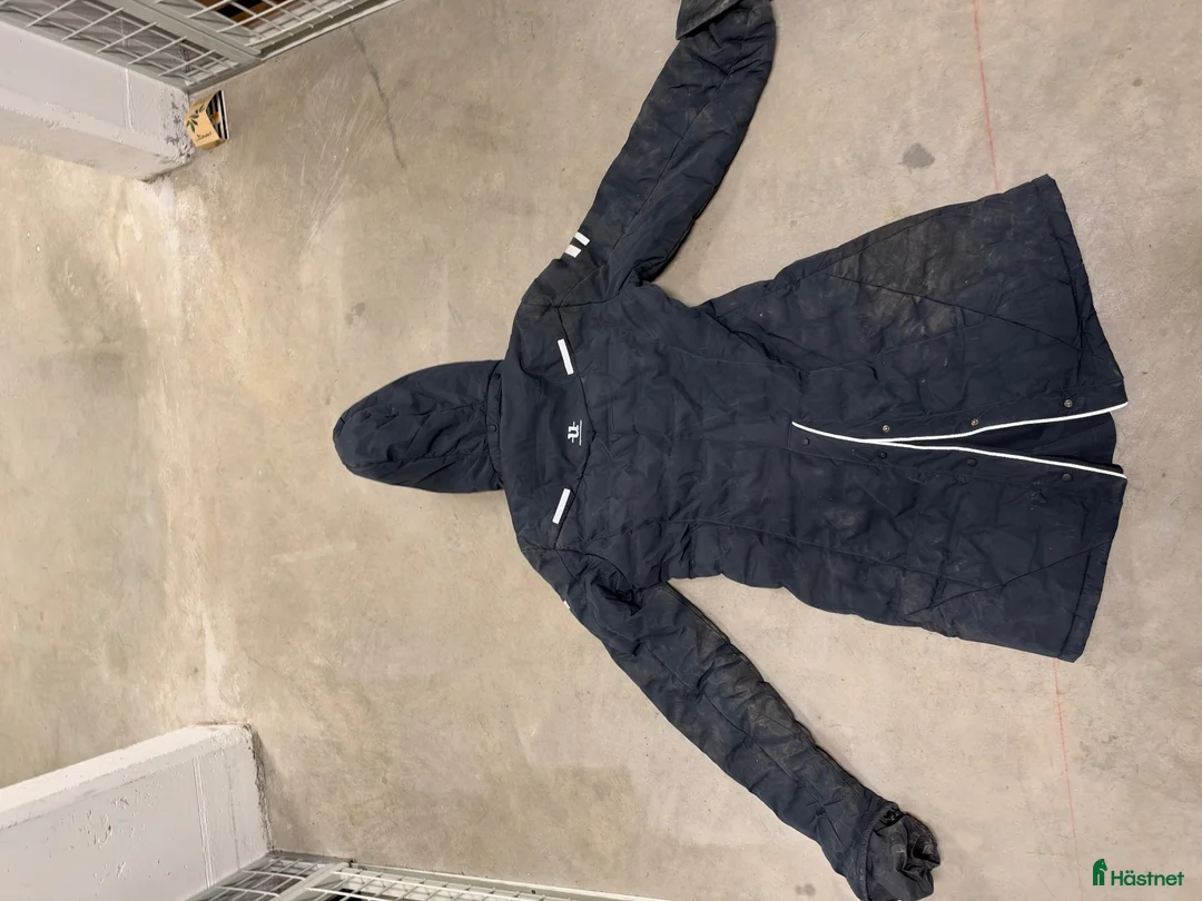 Jackor & Kavajer ryttarutrustning till salu: UHIP Ice coat  - Annons 2
