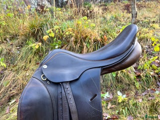 Sadlar hästutrustning till salu: Pessoa Hoppsadel i Landvetter - Annons 1