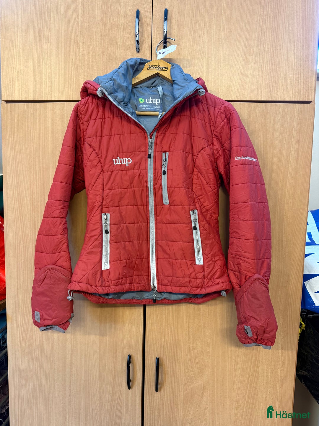 Jackor & Kavajer ryttarutrustning till salu: Jacka från Uhip  i Vendelsö - Annons 1