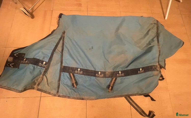 Täcken hästutrustning till salu i Tyresö - Annons 5