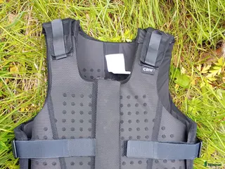 Säkerhetsvästar ryttarutrustning till salu: Säkerhetsväst i Vänersborg - Annons 1