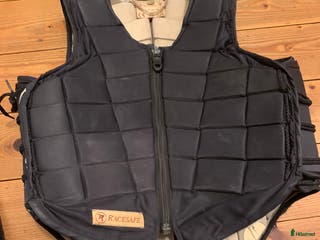 Säkerhetsvästar ryttarutrustning till salu: Racesafe ridväst svart child XL - Annons 16