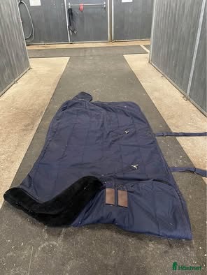 Täcken hästutrustning till salu: Hansbo stalltäcke  i Helsingborg - Annons 10