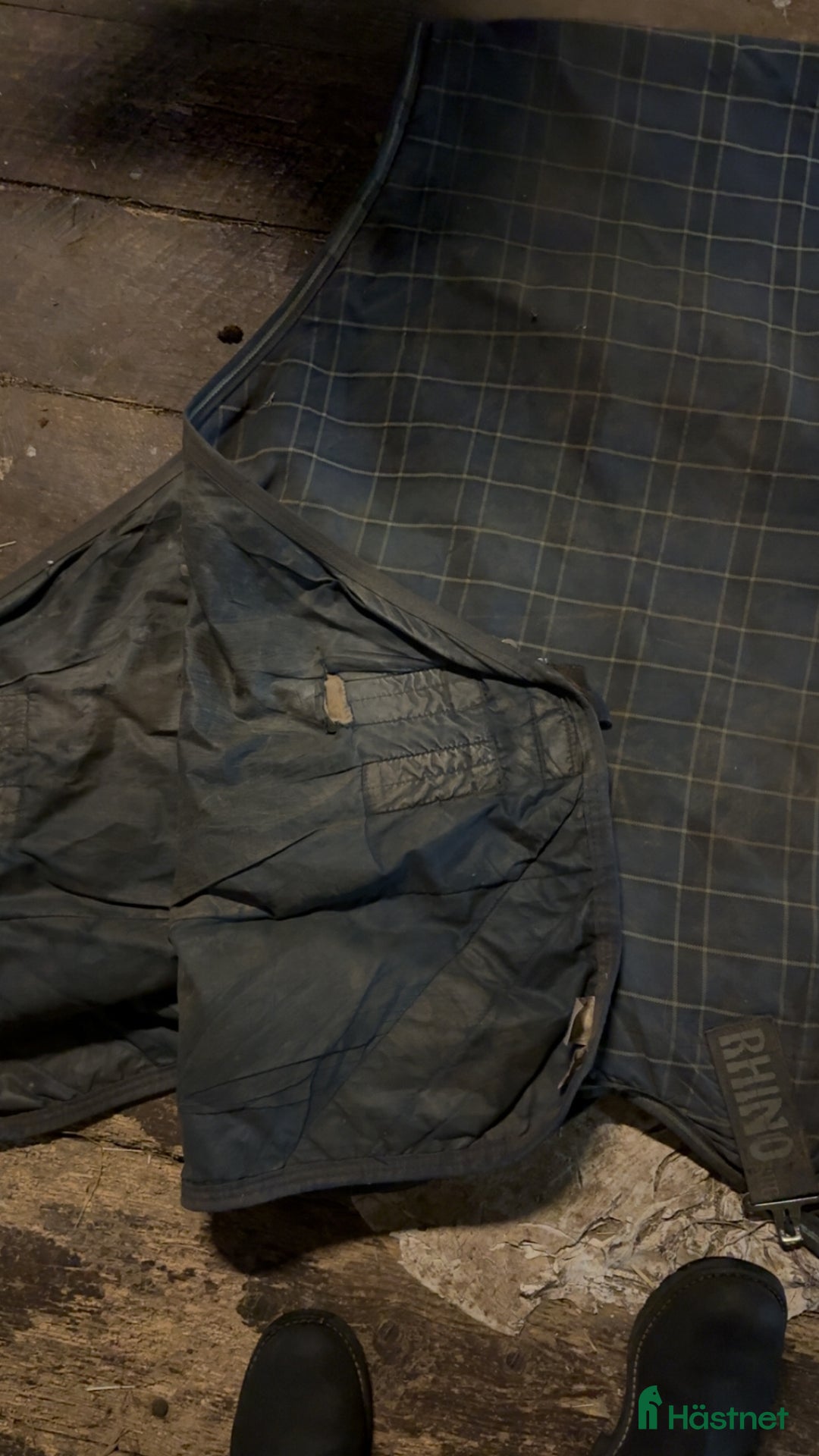 Täcken hästutrustning till salu: Blandade täcken storlek 155 i Sandared - Annons 3