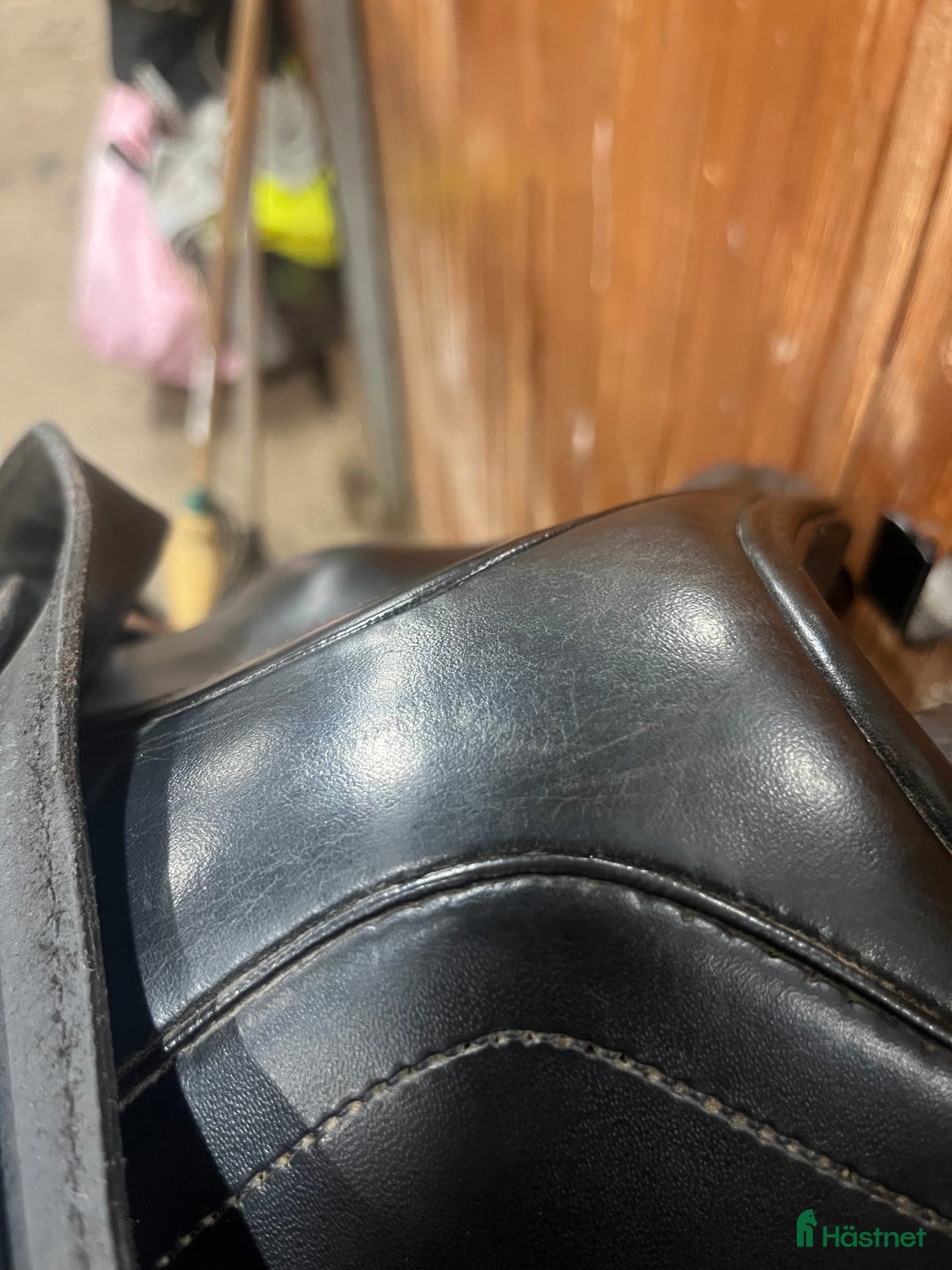 Sadlar hästutrustning till salu: Jätteskön hoppsadel pedant skött  i Nykvarn - Annons 3