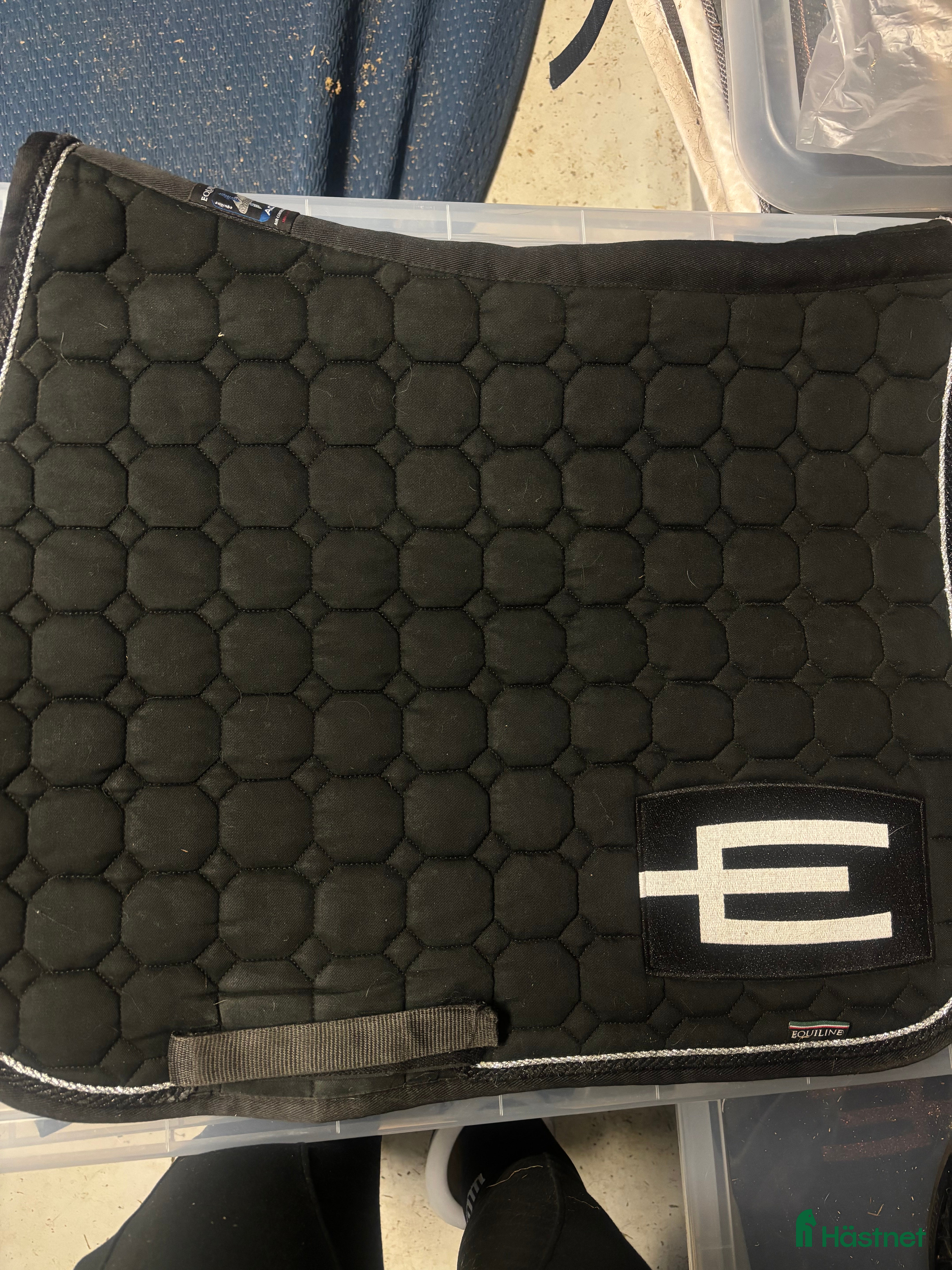 Schabrak & Vojlockar hästutrustning Equiline schabrak - Annons 4