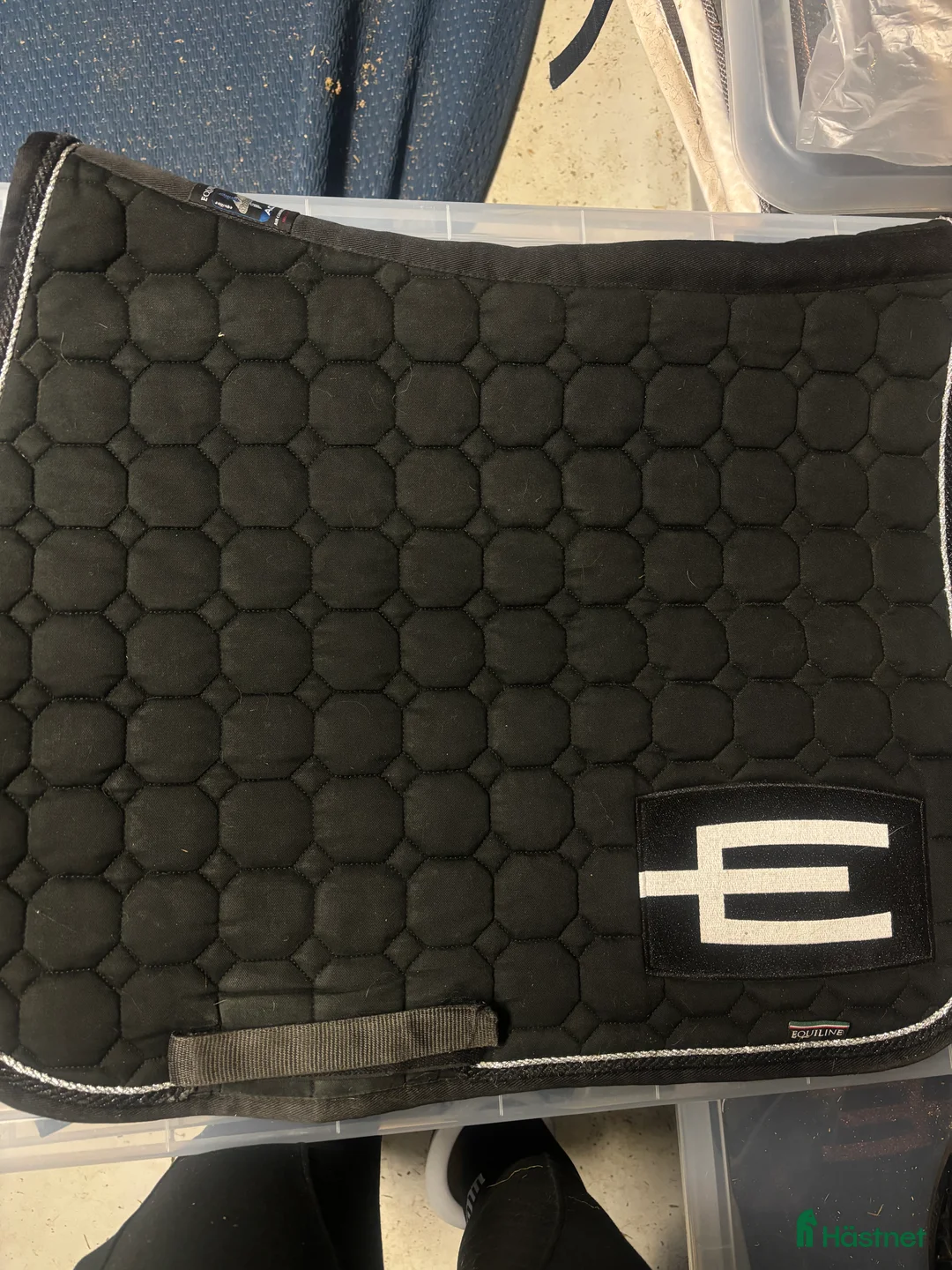 Schabrak & Vojlockar hästutrustning till salu: Equiline schabrak - Annons 1