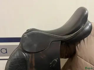 Sadlar hästutrustning Kadett allroundsadel 17,5” – 1500 MW i Korskrogen - Annons 7