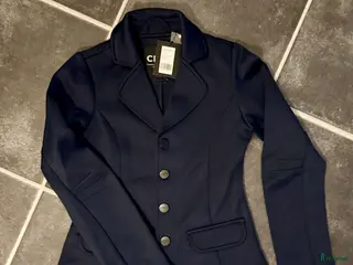 Jackor & Kavajer ryttarutrustning till salu: Tävlingskavaj strl 140 i Åseda - Annons 3