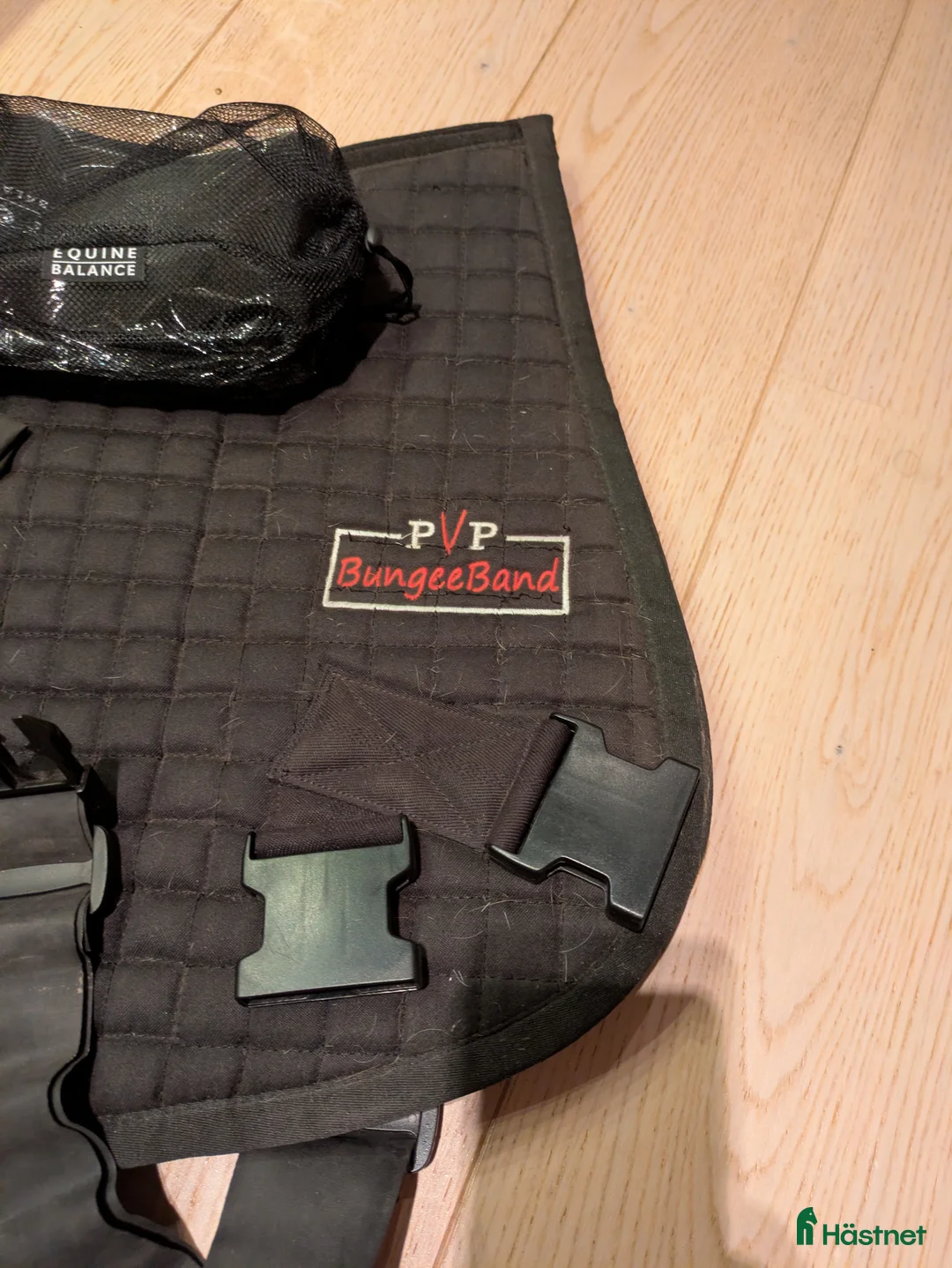 Schabrak & Vojlockar hästutrustning till salu: PvP Bungee Band (motsv Equiband) full i Huddinge - Annons 2