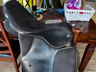 Sadlar hästutrustning Thorowgood T4, dressyr , 17,5” i Västerlanda - Annons 5