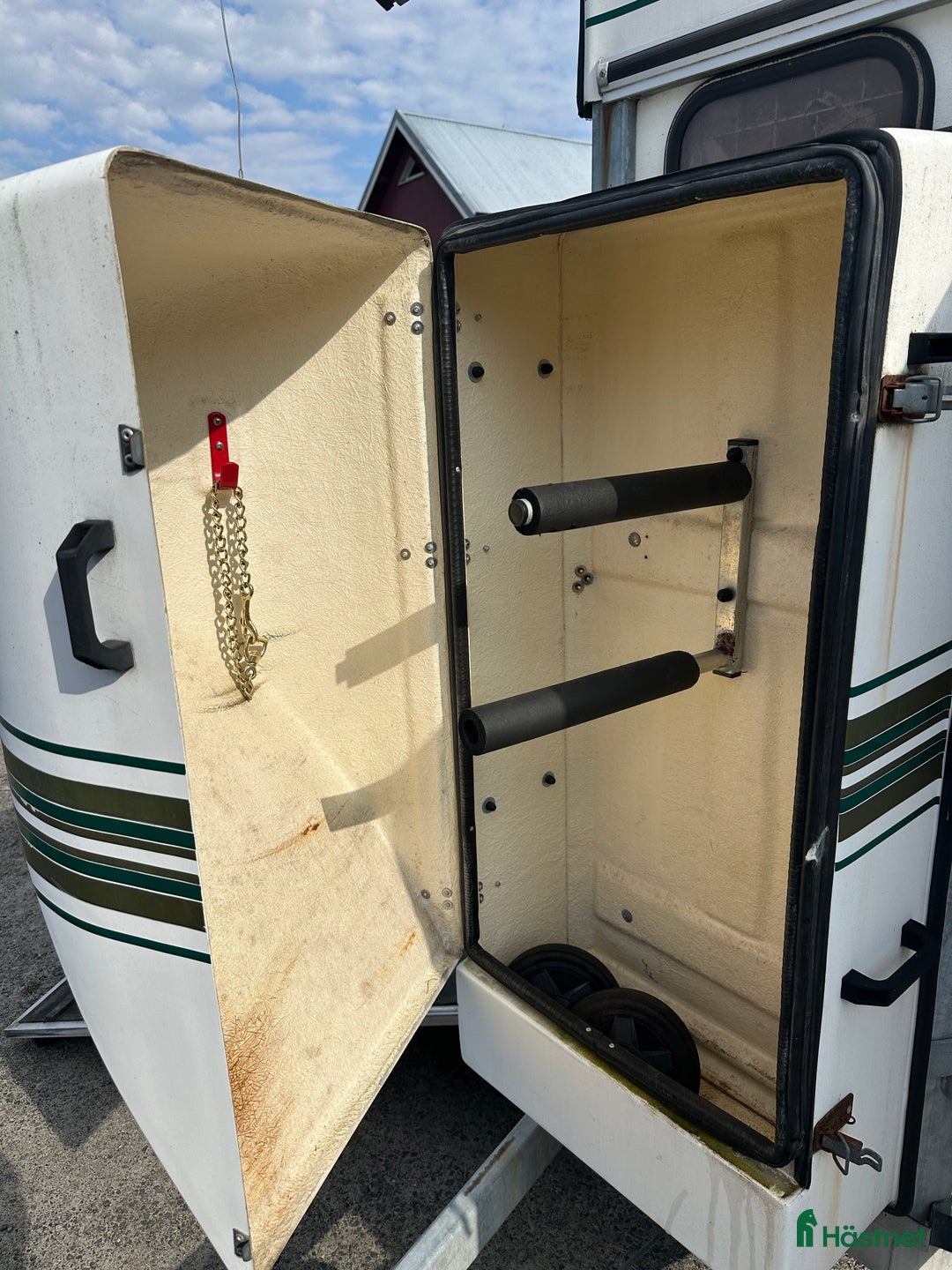 Hästtransporter  fordon & transport till salu: transport med front utlast  i Mölnlycke - Annons 4