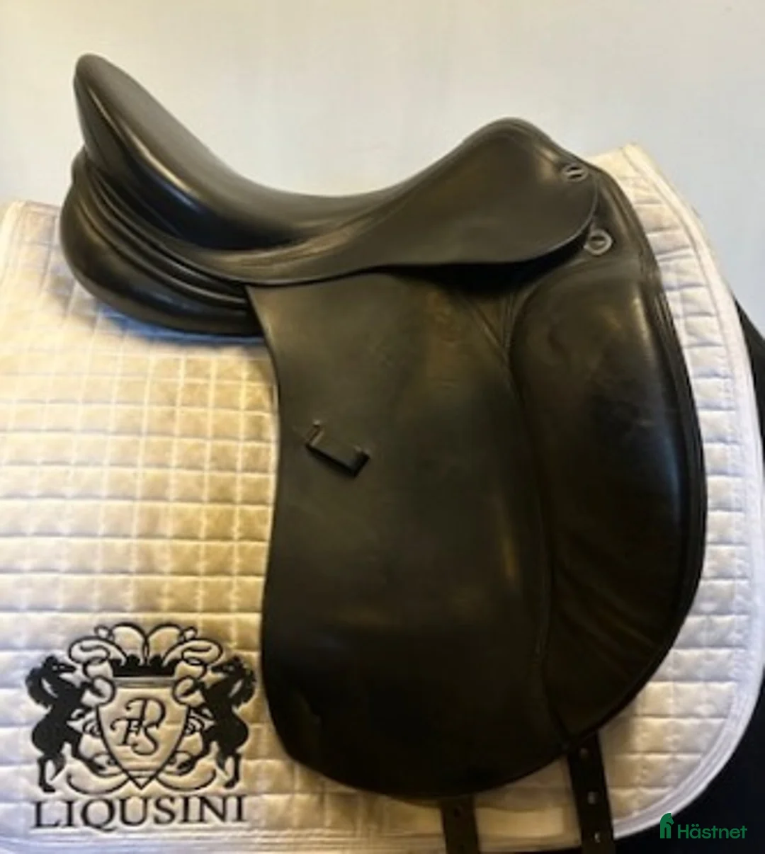 Sadlar hästutrustning till salu: ErrePlus i Uppsala - Annons 1