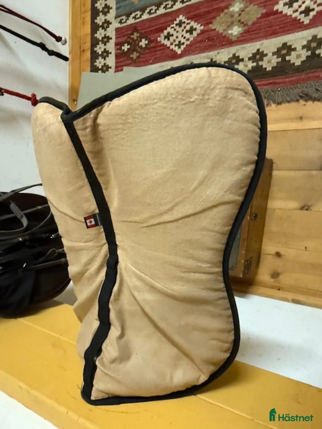 Sadeltillbehör hästutrustning till salu: Ogilvy Memory Half Pad Sadelpadd AllroundBeige i Flen - Annons 3