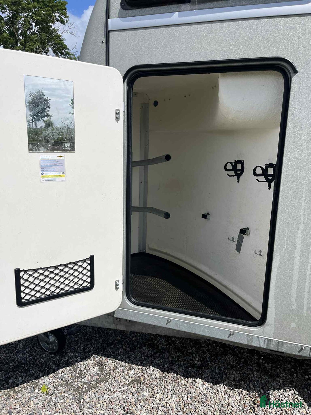 Hästtransporter  fordon & transport till salu: Mycket fin hästtransport med sadelkammare i Löderup - Annons 5