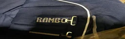 Täcken hästutrustning till salu: Rambo 130 cm 400 gram foder Stalltäcke - Annons 1
