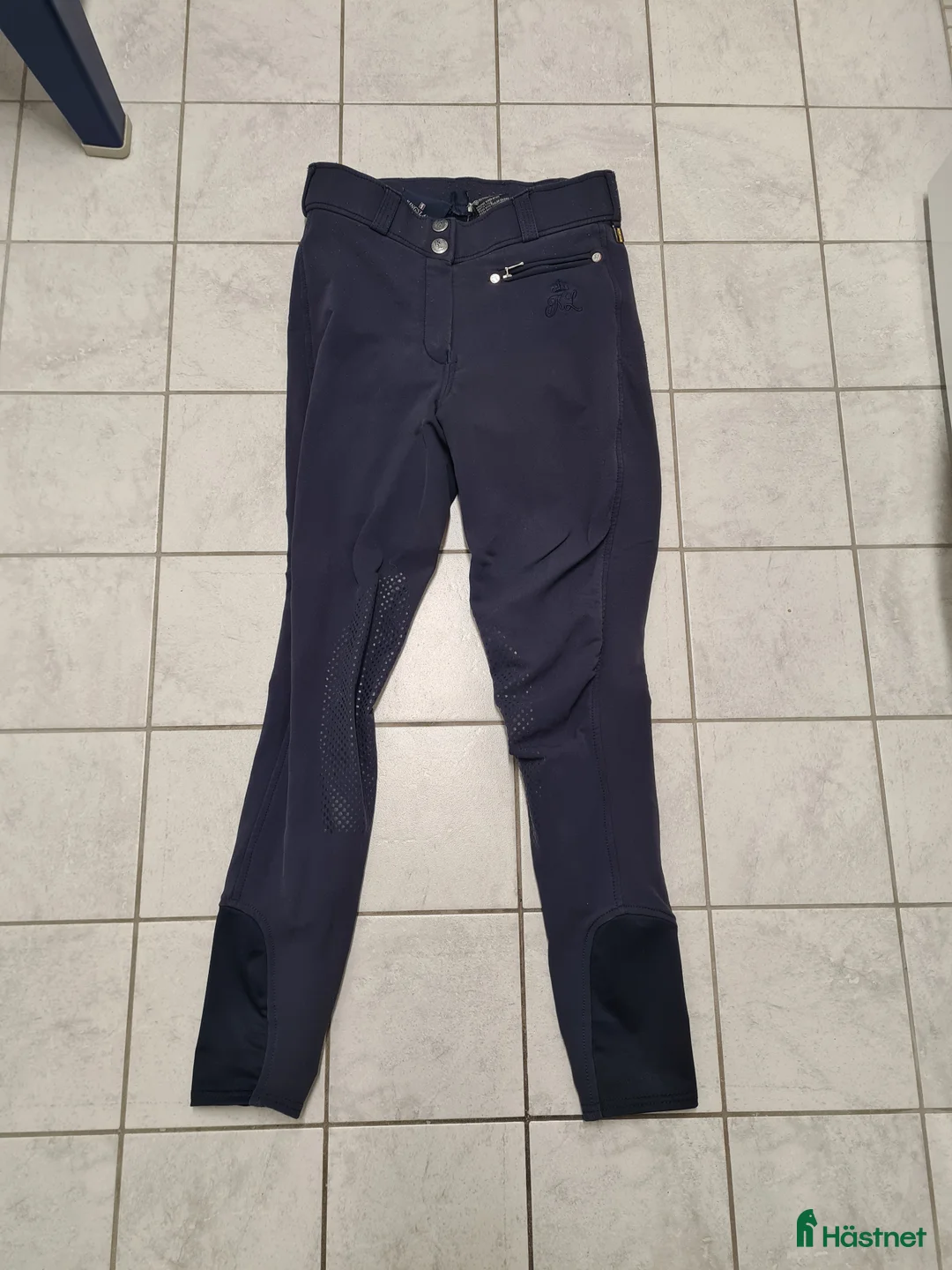 Ridbyxor ryttarutrustning till salu: Kingsland ridbyxor 34 - Annons 1