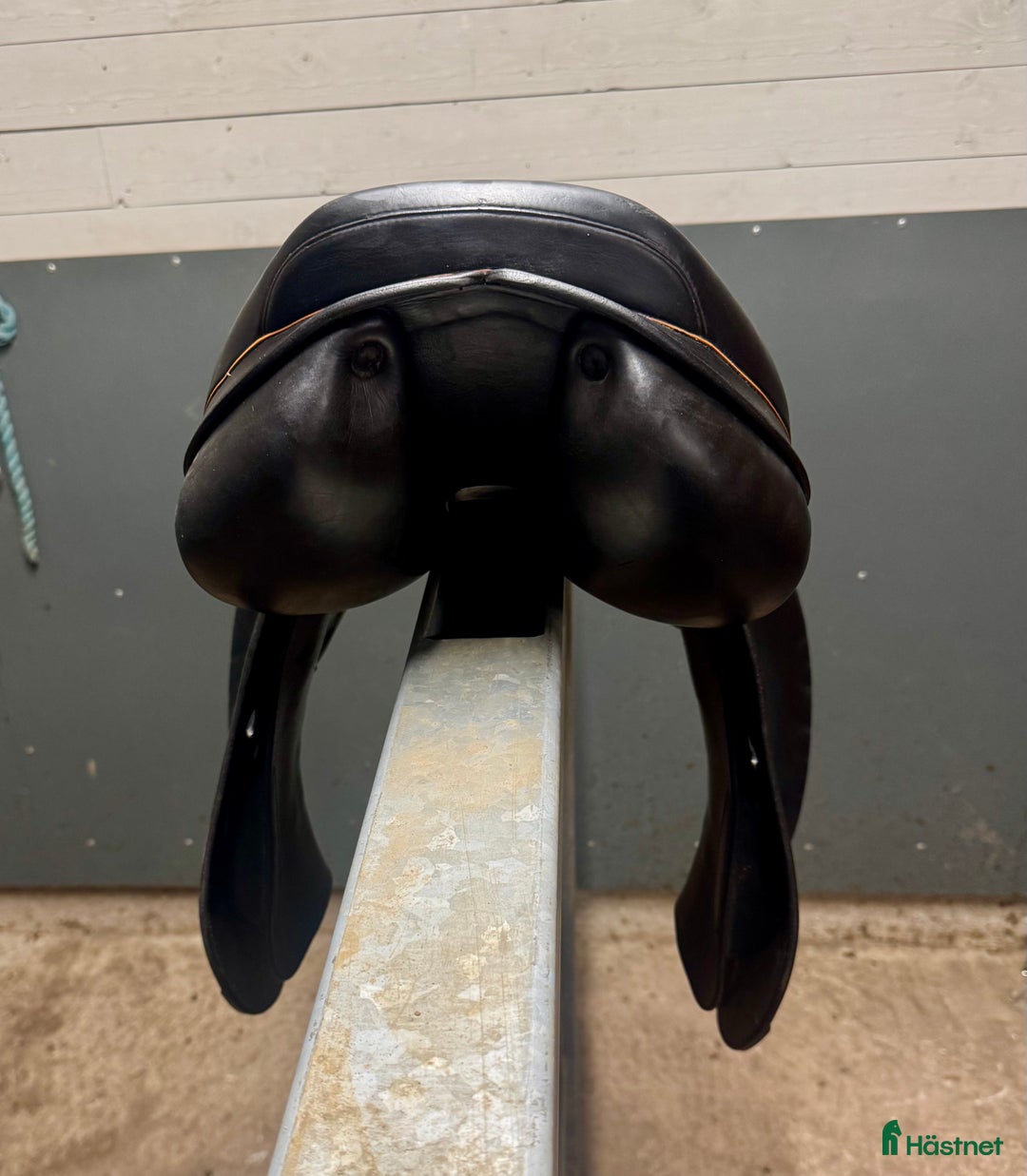 Sadlar hästutrustning till salu: Equipe expression 17 tum svart +2+2 i Frösön - Annons 2