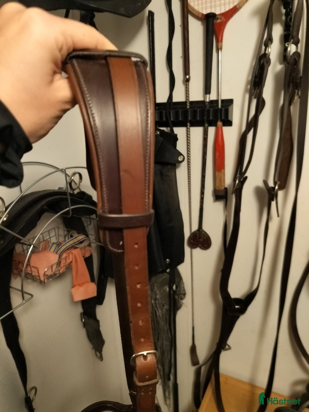 Träns hästutrustning till salu: Sidepull i handsytt läder + Mountain H nackskydd i Luleå - Annons 2