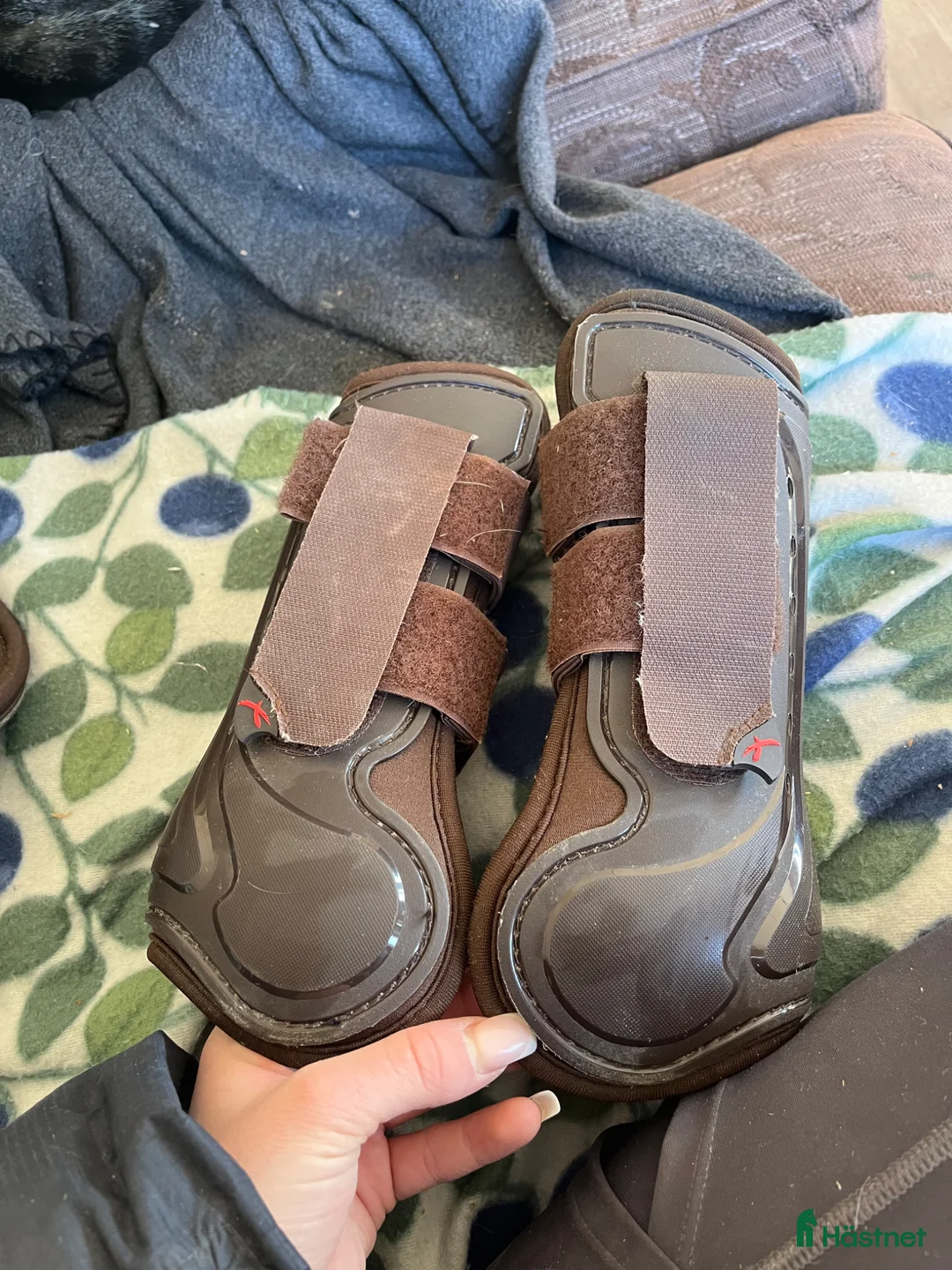 Benskydd hästutrustning till salu: Bak och fram benskydd - Annons 1