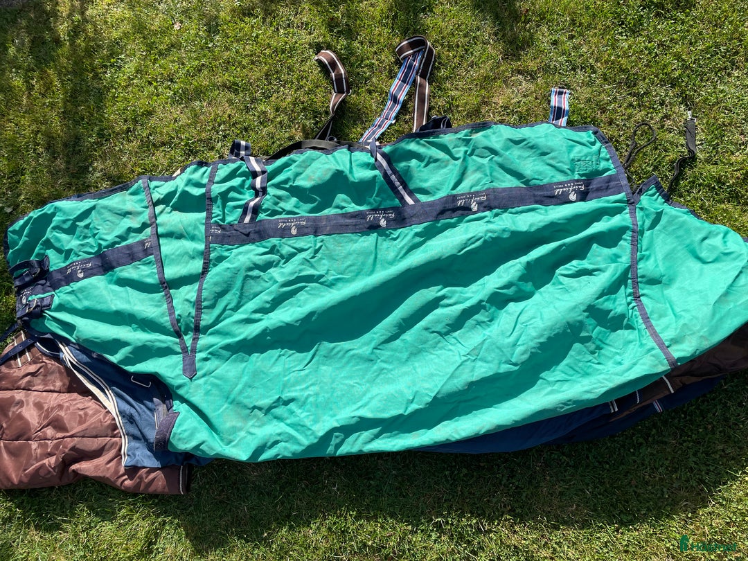 Täcken hästutrustning till salu: Superfina täcken till D-ponny! i Askim - Annons 6