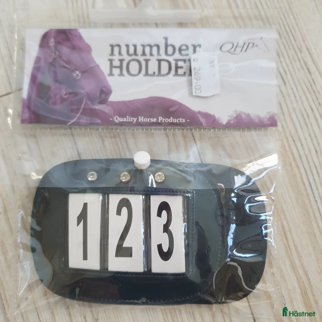 Övrig Hästutrustning hästutrustning till salu: Nya nummerlappar QHP - Annons 2