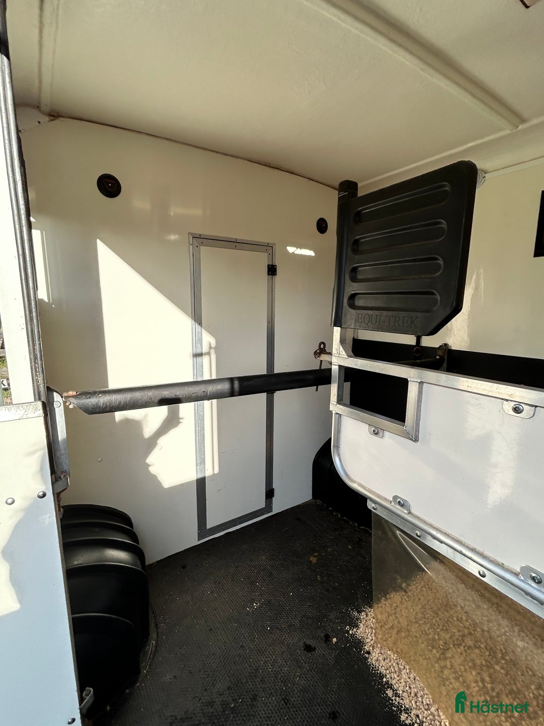 Hästlastbilar  fordon & transport till salu: Välskött B-kortsbil i Huddinge - Annons 6