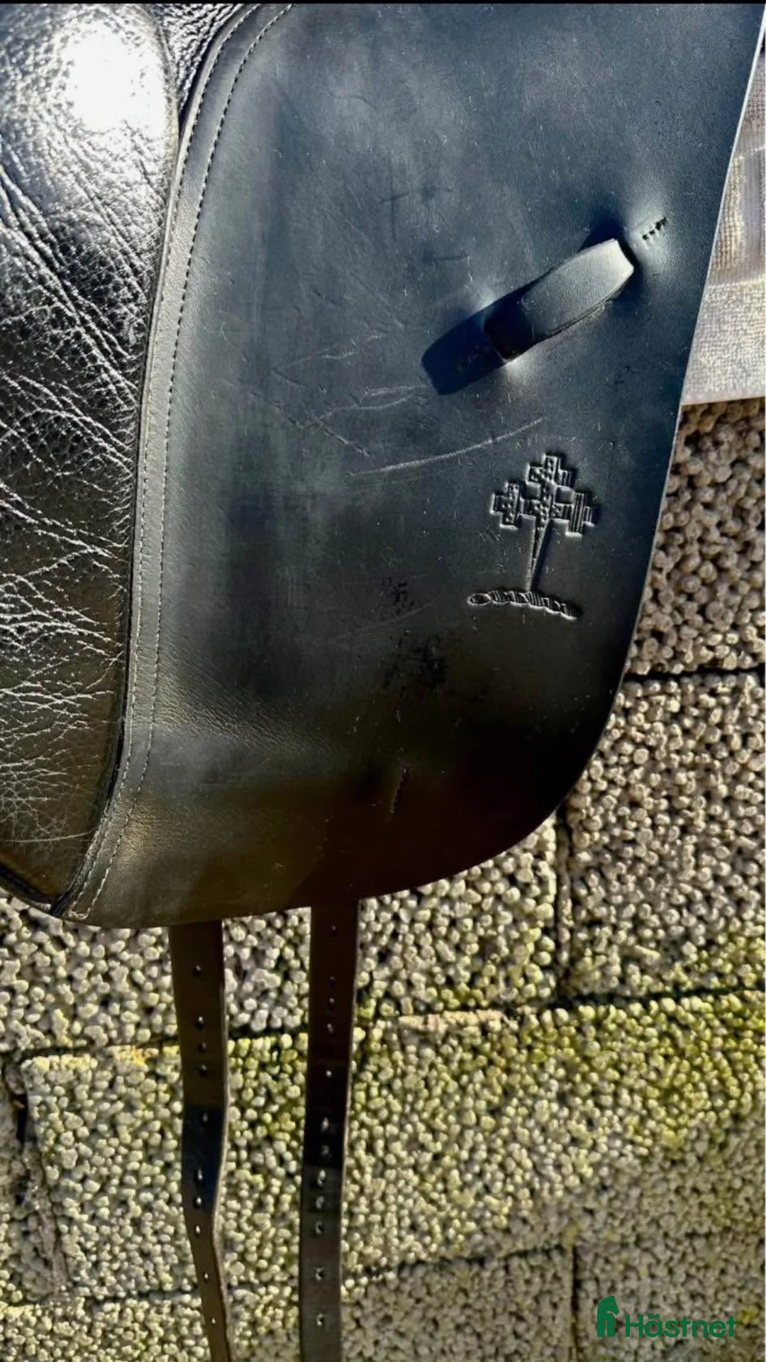 Sadlar hästutrustning till salu: Spalding Bretannica dressyrsadel 17.5 tum svart i Onsala - Annons 2