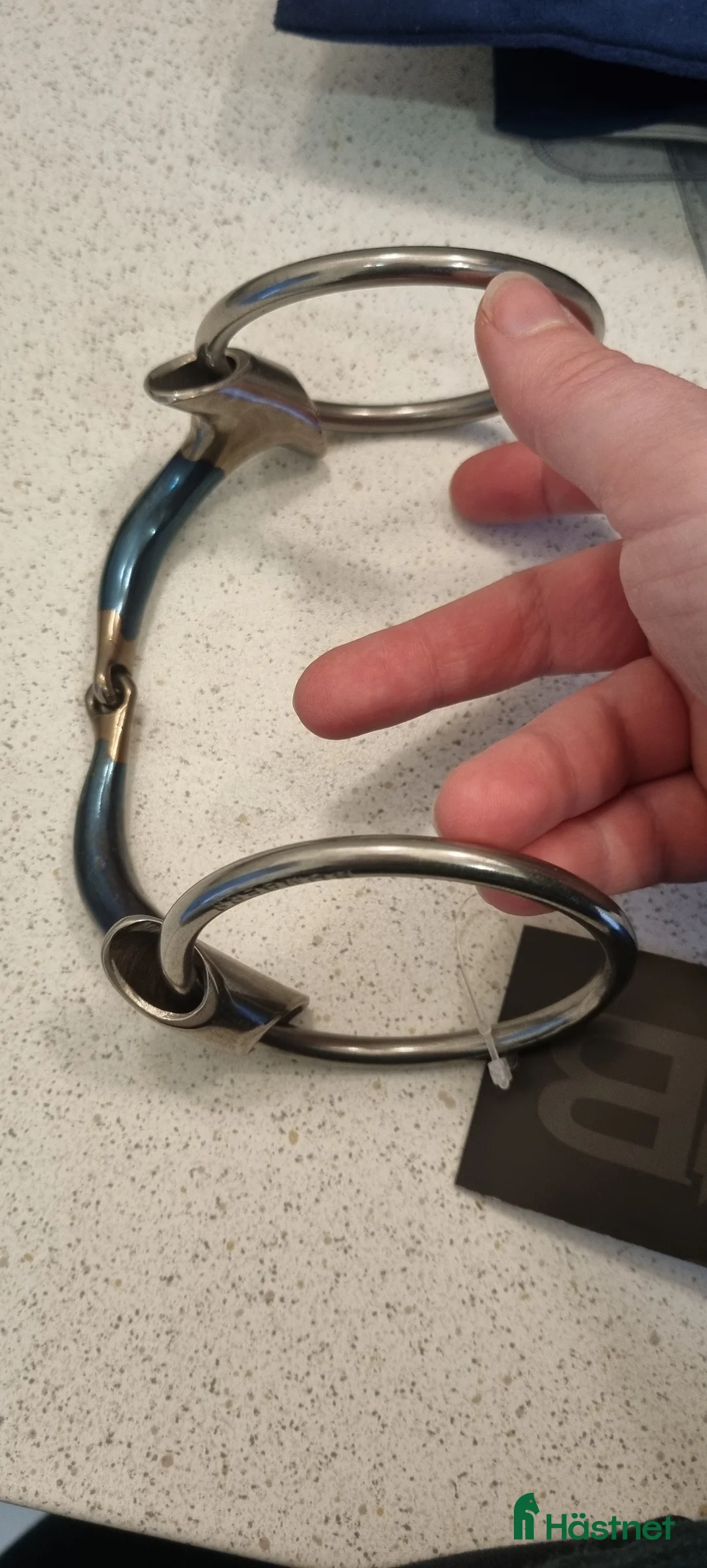 Bett hästutrustning till salu: Oanvänt Bombers bit, 2delat stl 12.0 - Annons 2