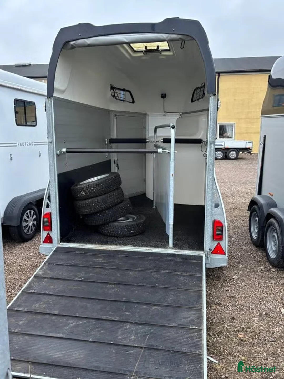 Hästtransporter  fordon & transport till salu: Mycket fint skick! i Skurup - Annons 4